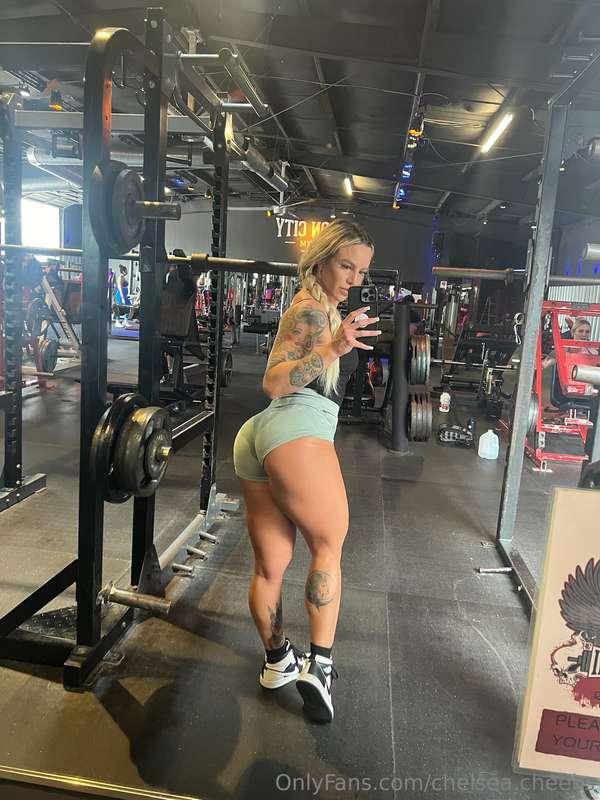 Try & guess what I'm working out today !! 😈 Correct answers ..