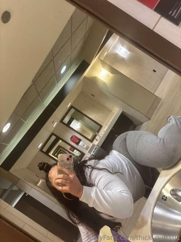 thick_gurl101 image #18