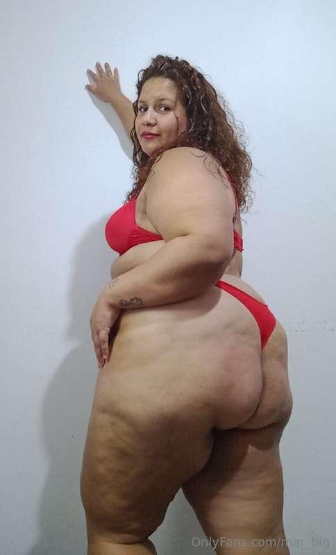 Do you want to have fun with my fat body ?