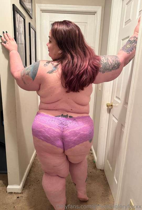 Pretty in pink💗 and you’re powerless to do anything about it..