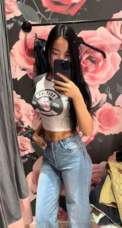 Do I still look sexy when I have clothes on? ☺️