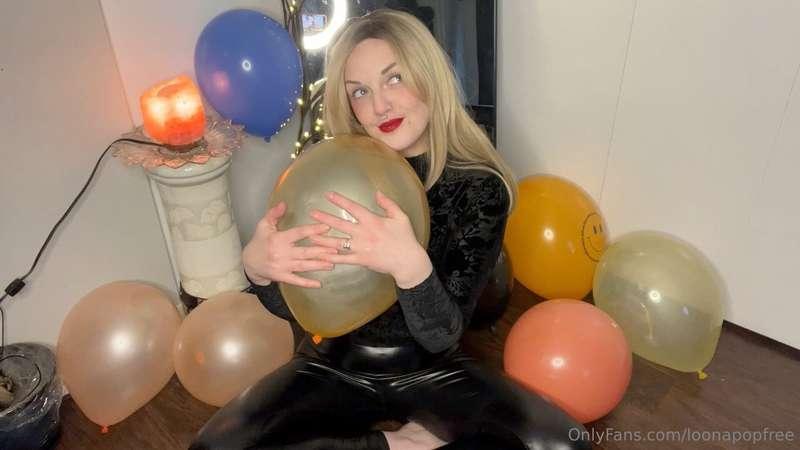 Balloon Pop Tutorial – Sit & Surprise with Loona! 💥🎈(availab..
