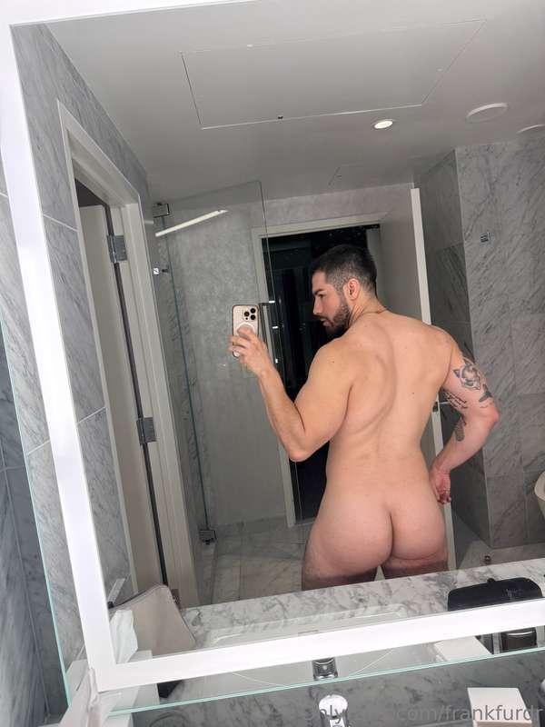 Who's joining me in the shower? 💦