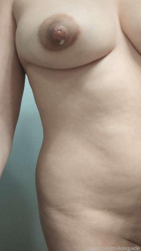 Good morning....cum here

#lactation #lactating #breastmilk #mombod