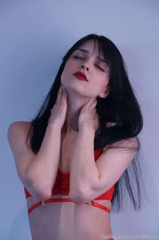 don`t pretend that you are not looking at my nipples




#brunette #redlips #nipples #smalltits #goddess #teen #natural #skinny #fit #brat
