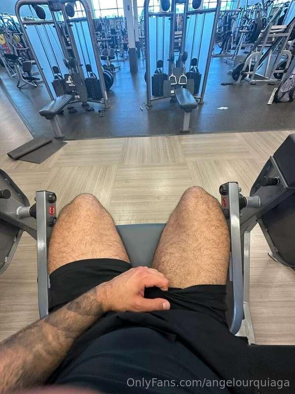Acting up between reps ;)