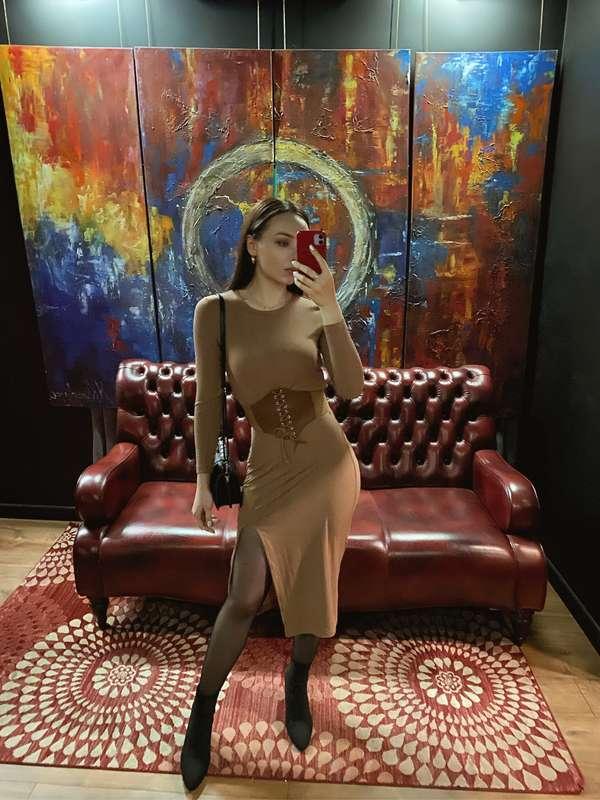 Hello my dear fan❤️Do you want to have chat with me?https://..