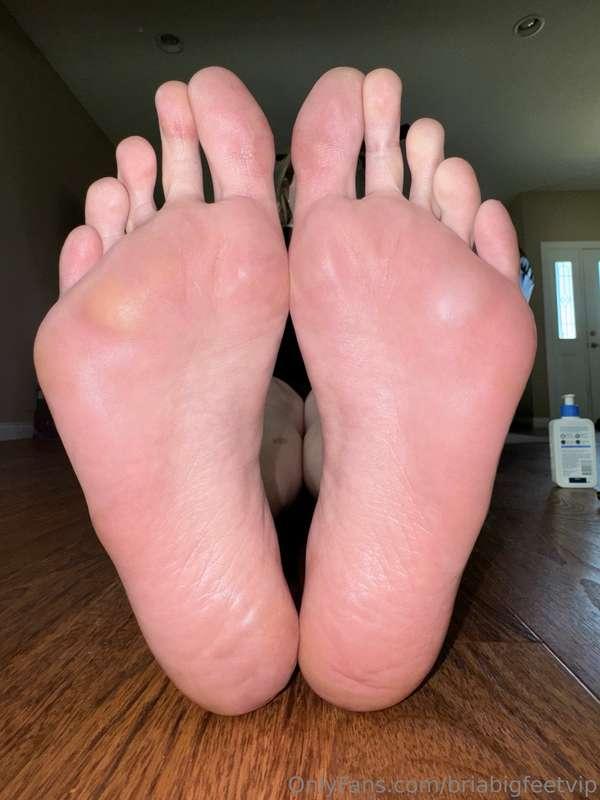 you get home and see this— what’s the first thing you do? 👀