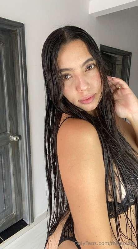 Posted this to see who’s bold enough to DM me. Don’t disappo..