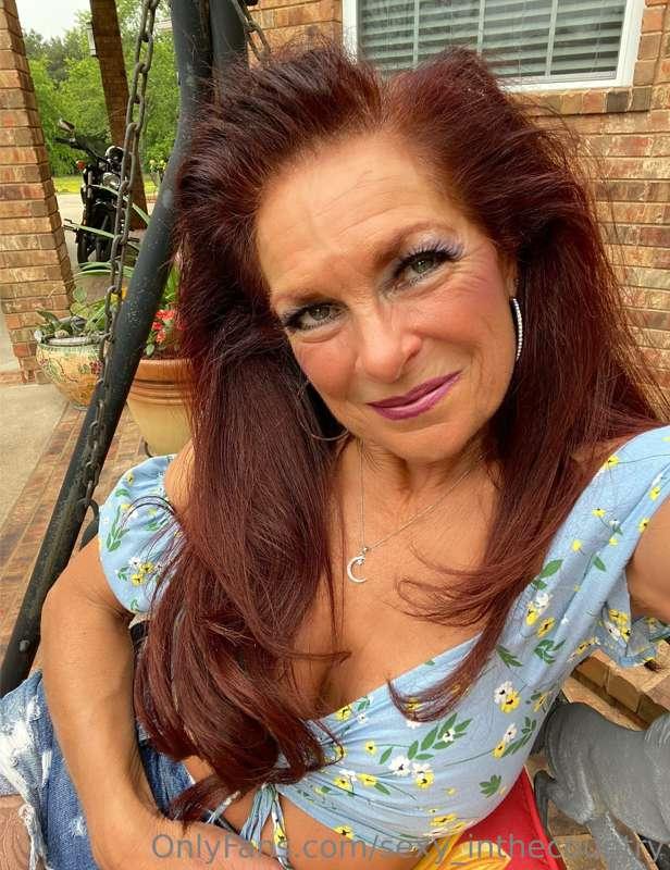 sexy_inthecountry image #0