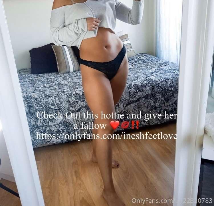 Check this hottie out and give her a fallow ❤️💋‼️
