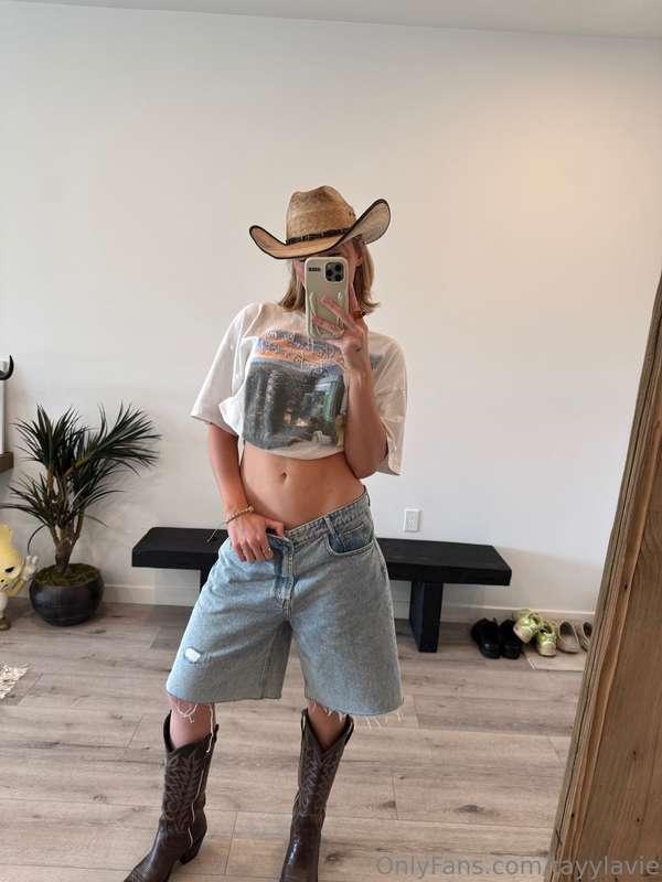 Wanna see how fast I'll make you cum? 😈