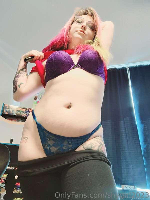 Feeling horny today 🙊🥰😚, what type of content would you like..