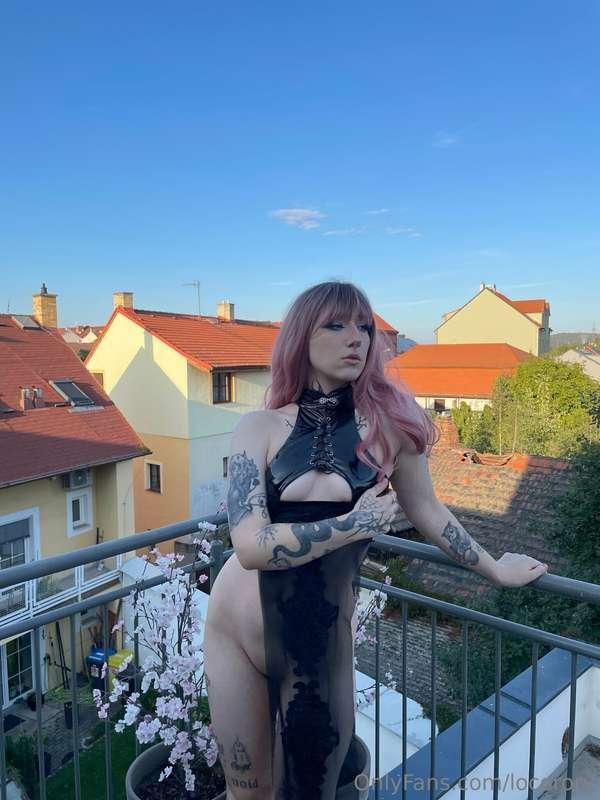 This balcony view from my Airbnb was super nice 
———————————..