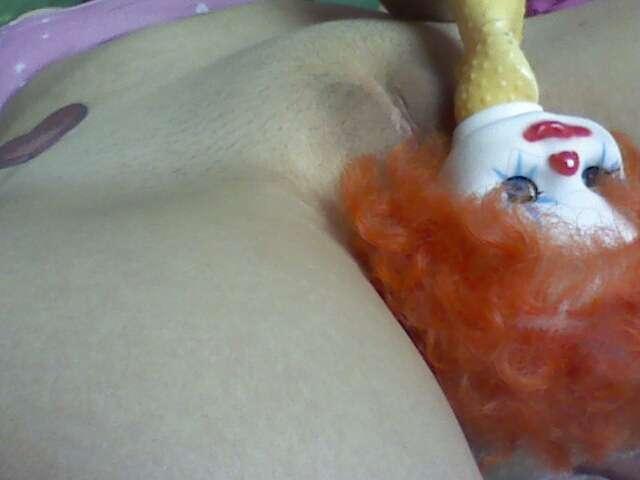 Cock or pussy? BOTH! 🤡