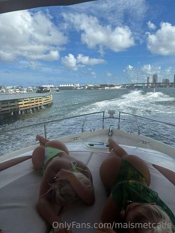 I mean look at all that ass