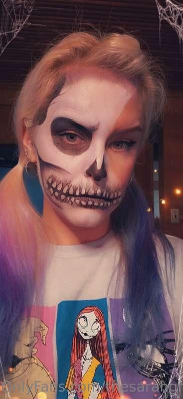 Happy Halloween baddies😈🖤🍁🎃💀🍂🍁🎃