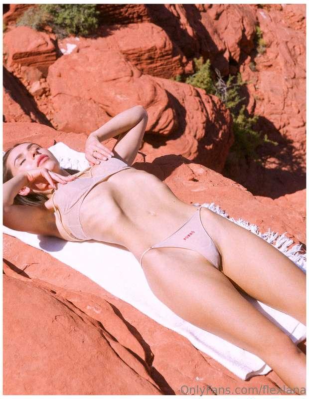 just a naughty girl catching some sun rays ✨