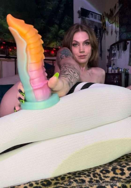 A little motivation for the fundraiser💜 some still shots fro..