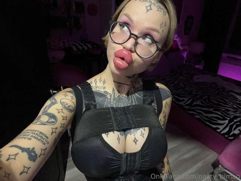 Put makeup first time after the surgery, tomorrow will go fo..