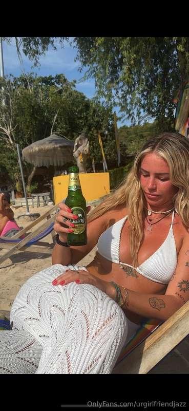 Treat yourself babes its the weekend🍷 https://onlyfans.com/j..