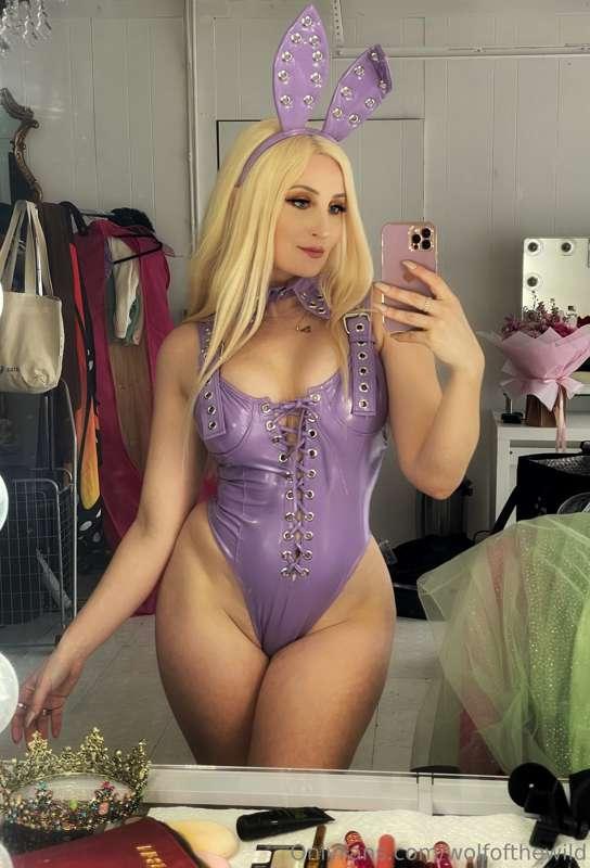 In case you want some more spice… check out my cosplay and 💦..