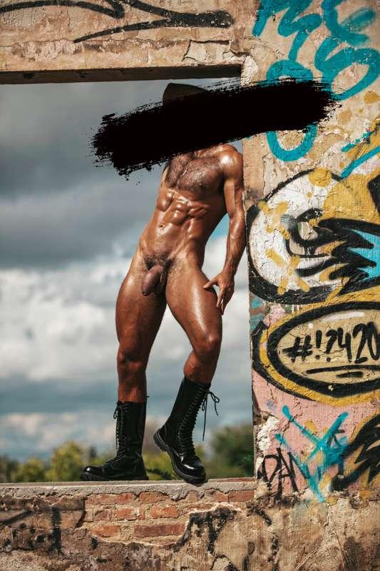 and yes... IT´S AMAZING @erosthehunter 😳😈🔥🧨 more is coming..