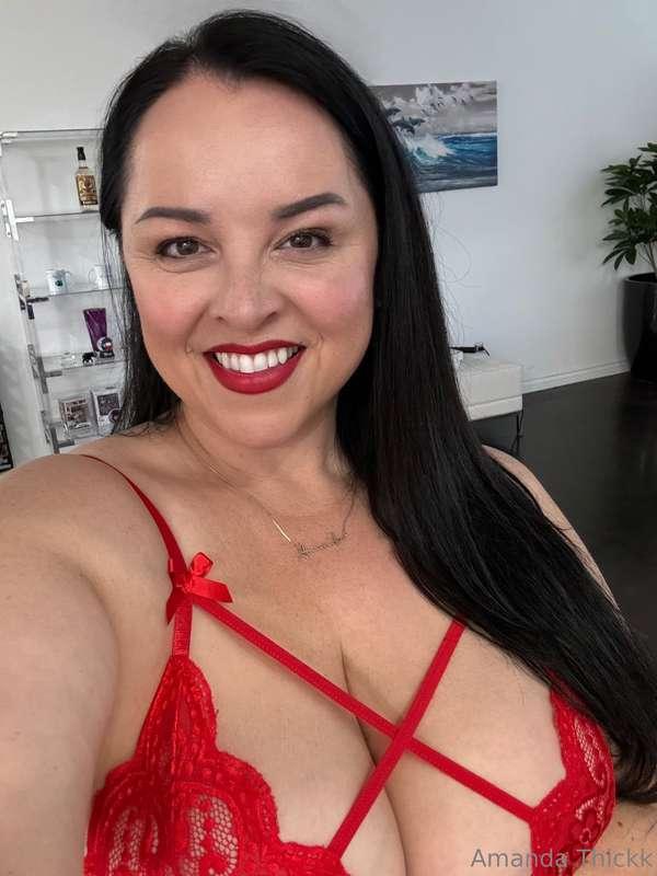 My NEW POV SEX TAPE is out on my VIP page! Subscribe now to ..