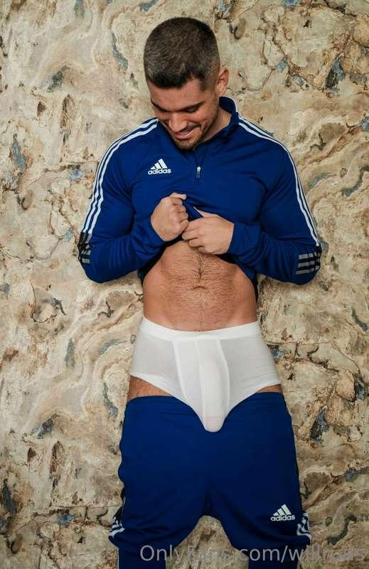 pull my clothes down with your mouth baby 👅
