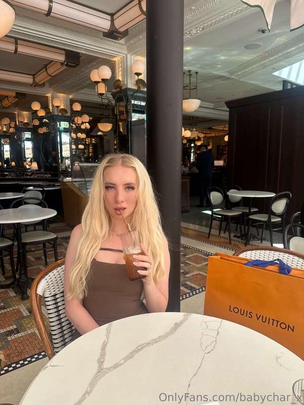 Come say hi in my messages <3