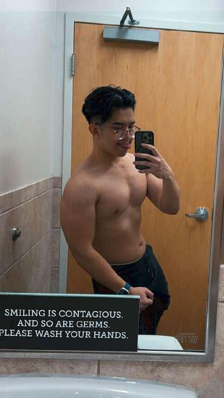 I would let you touch my muscle 💪