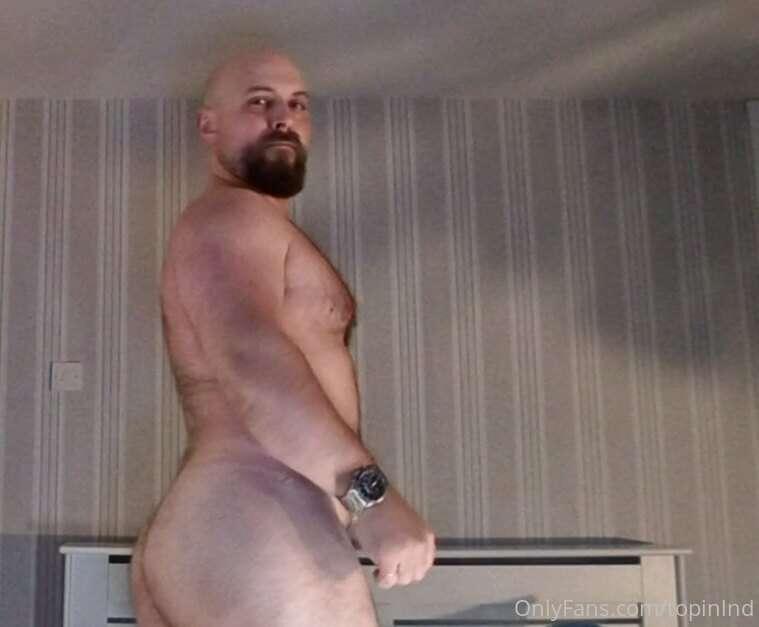 Who wants to wrestling me?