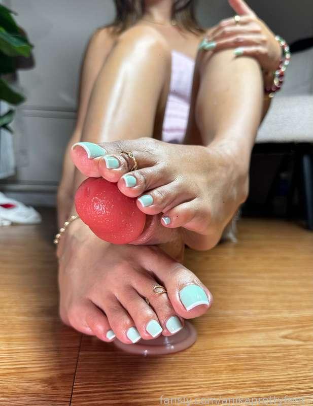 anikaprettyfeet_ image #4