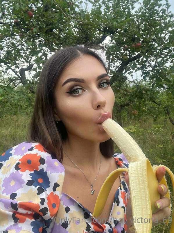Is something getting harder when you see BANANA in girl’s mo..