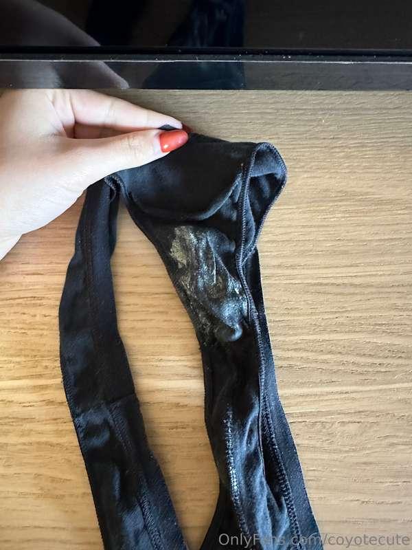 Do you want my used panties? Write me now in dm 🫣 
Vuoi le m..