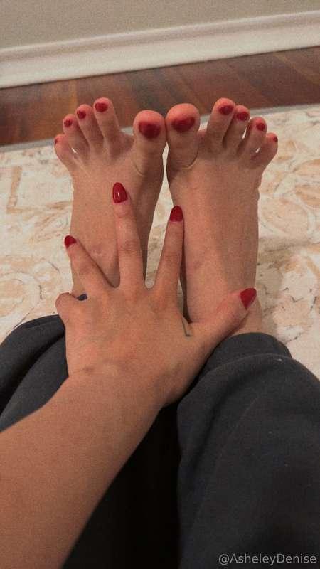 10 sexy feet pictures with nails and toes done 🦶🌹 ( Discount..