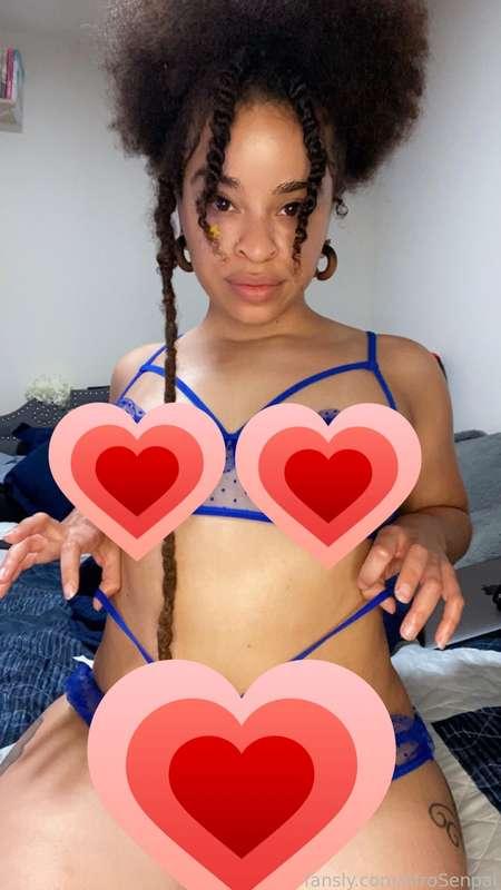 Happy Titty Tuesday 

Did I mention blue is my favorite color 💙✨

#fyp #tittytuesday #bluelingerie #lingerie #petite #cutie #naturalhair #afro #multiracial #bisexual #smallboobs #bubblebutt #ass #smile