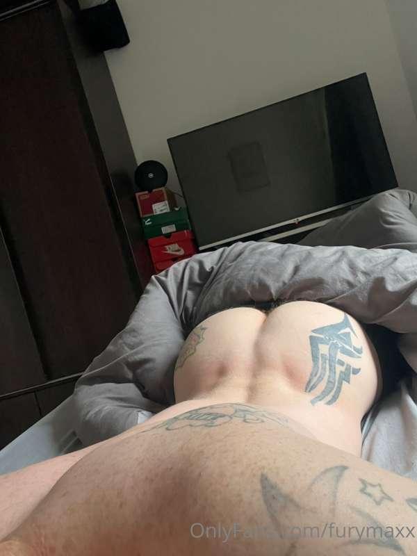 You cumming to eat my ass?