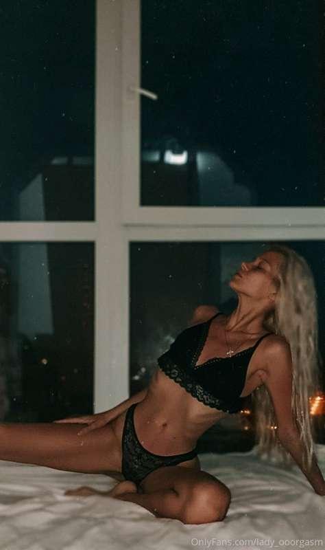 Show me a nice view when I'm in doggy style pose 🤪🔥