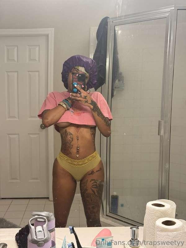 💦SHOWER PUSSY PLAY💦 things got eXXXtra wet & creamy 🤪 fuckin..
