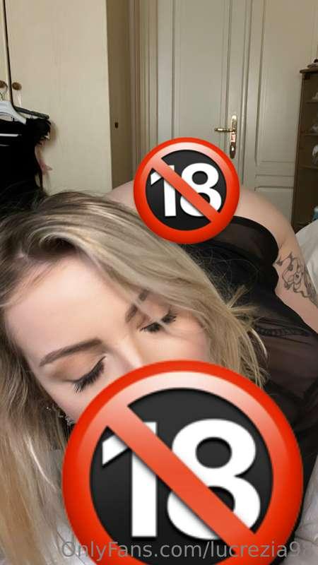 Chissà che sorpresa ci sarà togliendo la censura💦💦💦
Vieni in..