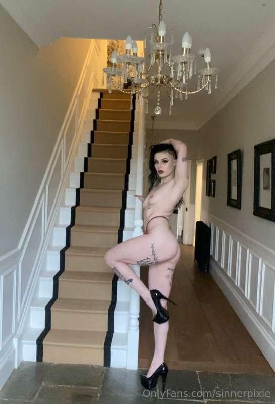 Happy Valentines Day… send me £££ and I’ll be yours 💗