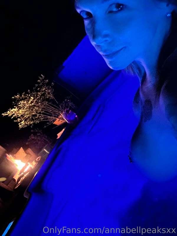 Friday night at the Peaks house :) 
#hottub #hotfire #hottit..