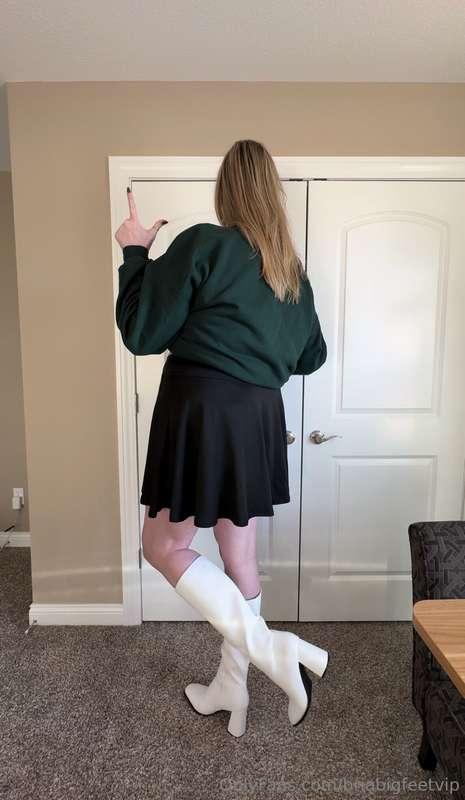 what better way to break in my new boots than with a hot new..