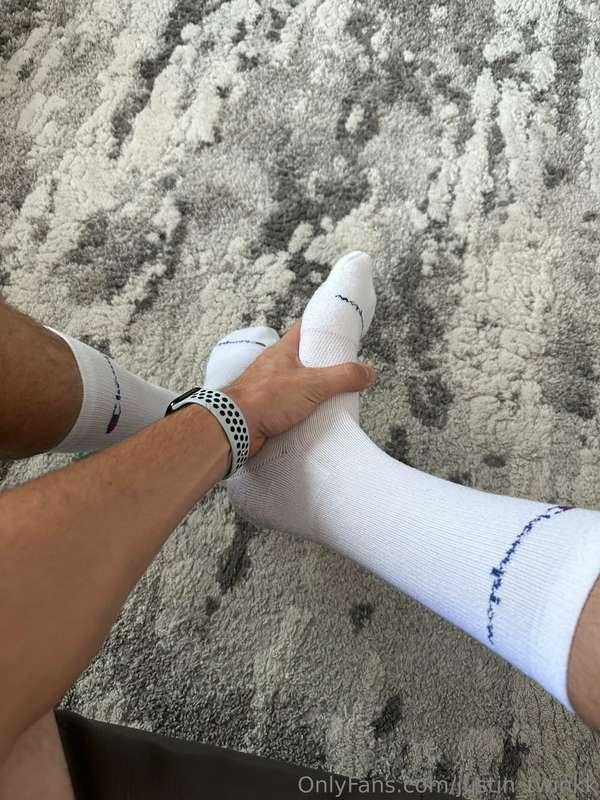 Who wants to see my soles?