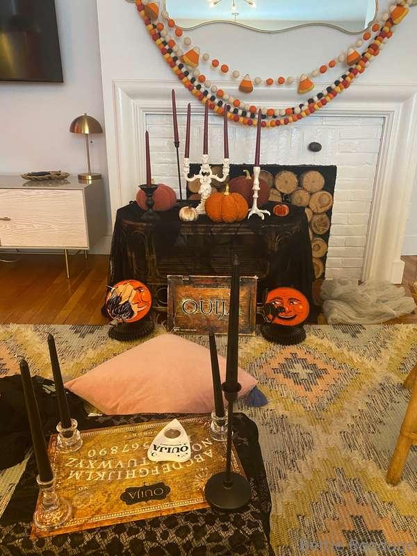 SpoOoOOoOOoky Halloween, everyone!! Filming some fun spirite..
