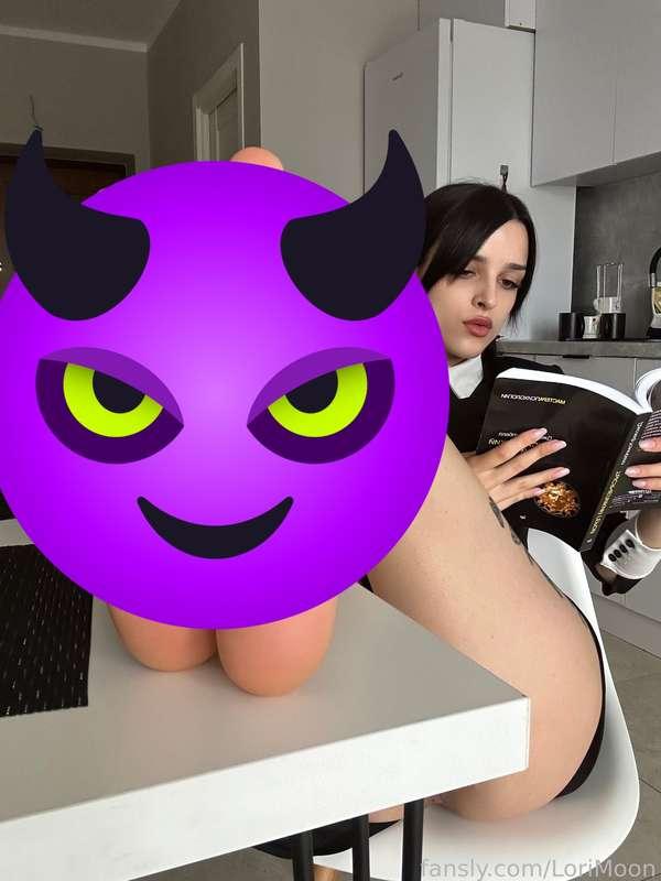 lorimoon image #0