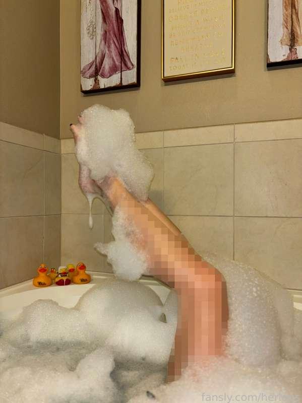 herlegs image #1