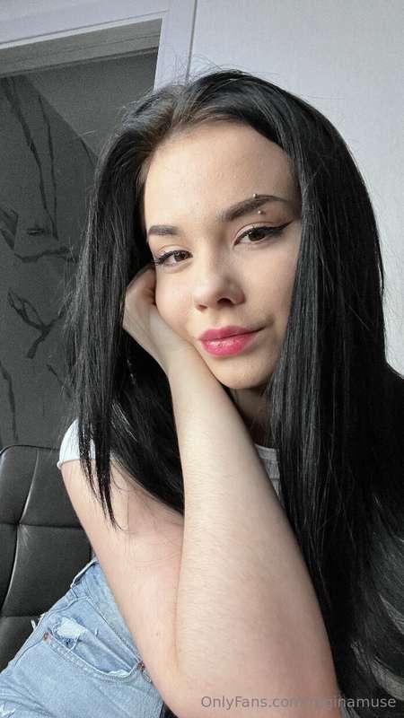 😈🥵 Pretty and wet always @look_at_ashley is ready to fulfill..