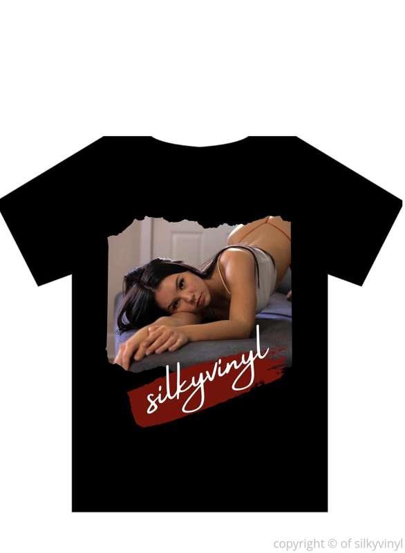 if i made merch would y’all buy ?!?